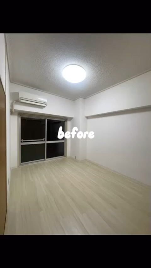 .
【お部屋のBefore→Afterをご紹介 Ver.7】

今回は【築50年の物件をセルフリノベしたお部屋】をご紹介
今回は @seesterritoryさんに掲載許可をいただきました♪
素敵な投稿をありがとうございます

-——

築50年の物件をセルフリノベ

この部屋は仕事部屋兼シアタールーム🎞️

床はリメイクシートでコンクリート調にしました！
-——

Home Buttonの公式アカウントでは、鹿児島の物件紹介や上手なお部屋の作り方・アイディアをご紹介してます。

自慢のお部屋がある方はぜひ @homebutton_koj をメンションして教えてください️